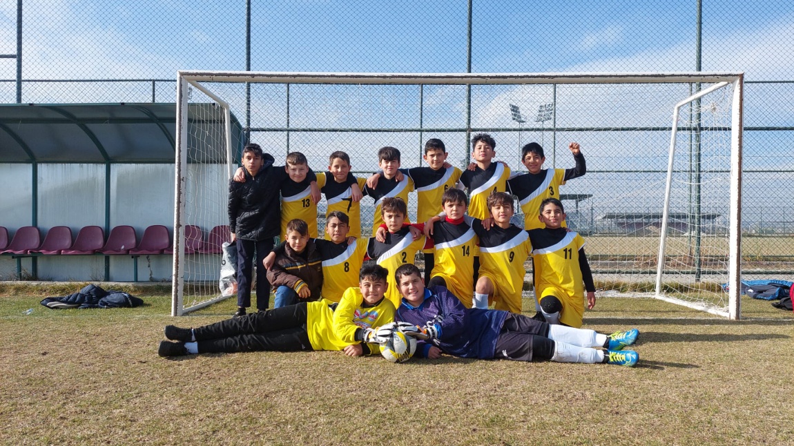 Okul Küçükler Futbol Takımımız İlk İki Maçtan Galibiyetle Döndü.